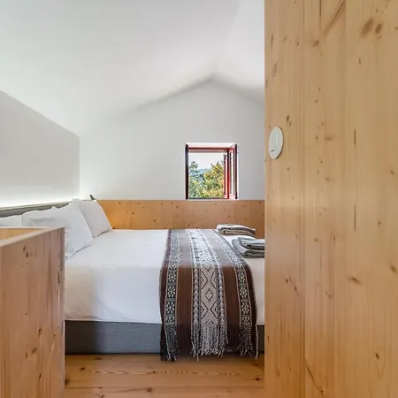 Casa De - Private With Outdoor And River View Only 25 Minutes Away From Oporto * Medas