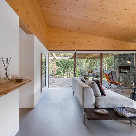 Casa De - Private With Outdoor And River View Only 25 Minutes Away From Oporto * Medas