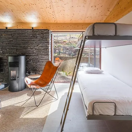 Casa De - Private With Outdoor And River View Only 25 Minutes Away From Oporto Medas