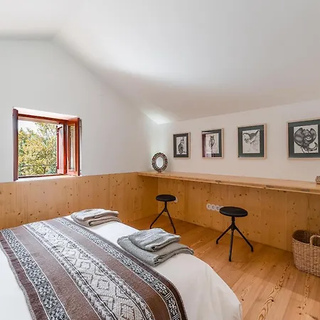 Casa De - Private With Outdoor And River View Only 25 Minutes Away From Oporto Medas